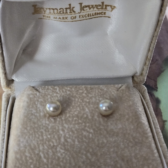 Vintage jaymark jewelry pearl earrings with gold studs - Picture 2 of 12